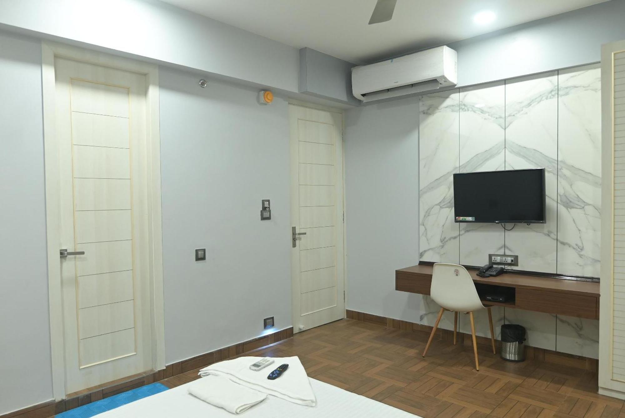 Nk7 Newtown Ξενοδοχείο Καλκούτα Εξωτερικό φωτογραφία